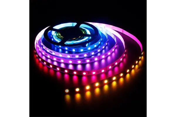 Лента светодиодная 7,2W/m 5050 12V 30 Led RW IP65 бегущая волна (бухта 5м)