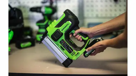 24В Гвоздезабивной пистолет аккумуляторный (без АКБ и ЗУ)